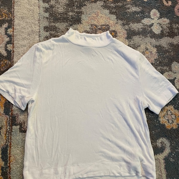 Aritzia Bundle (shirts, shorts, sweater) - Picture 6 of 16